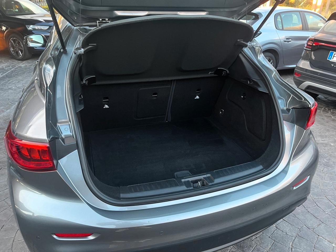 Infiniti Q30 1.5 diesel DCT Premium