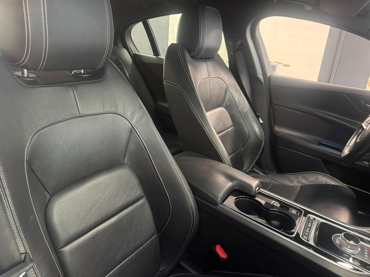 Jaguar XE 2.0 D Turbo aut. R-Sport