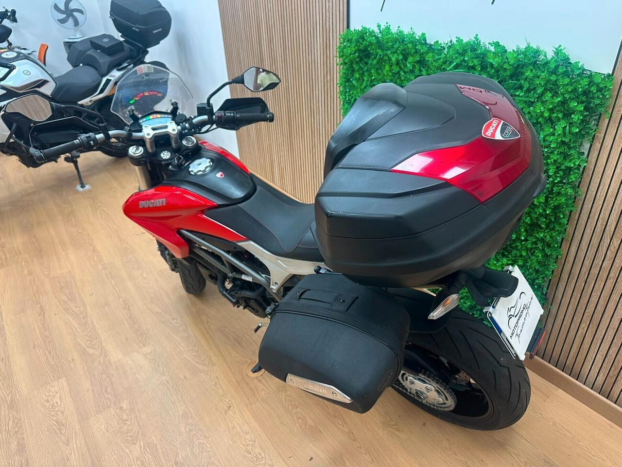DUCATI HYPERSTRADA 939 / 34.000KM SCARICO AKRAPOVIC