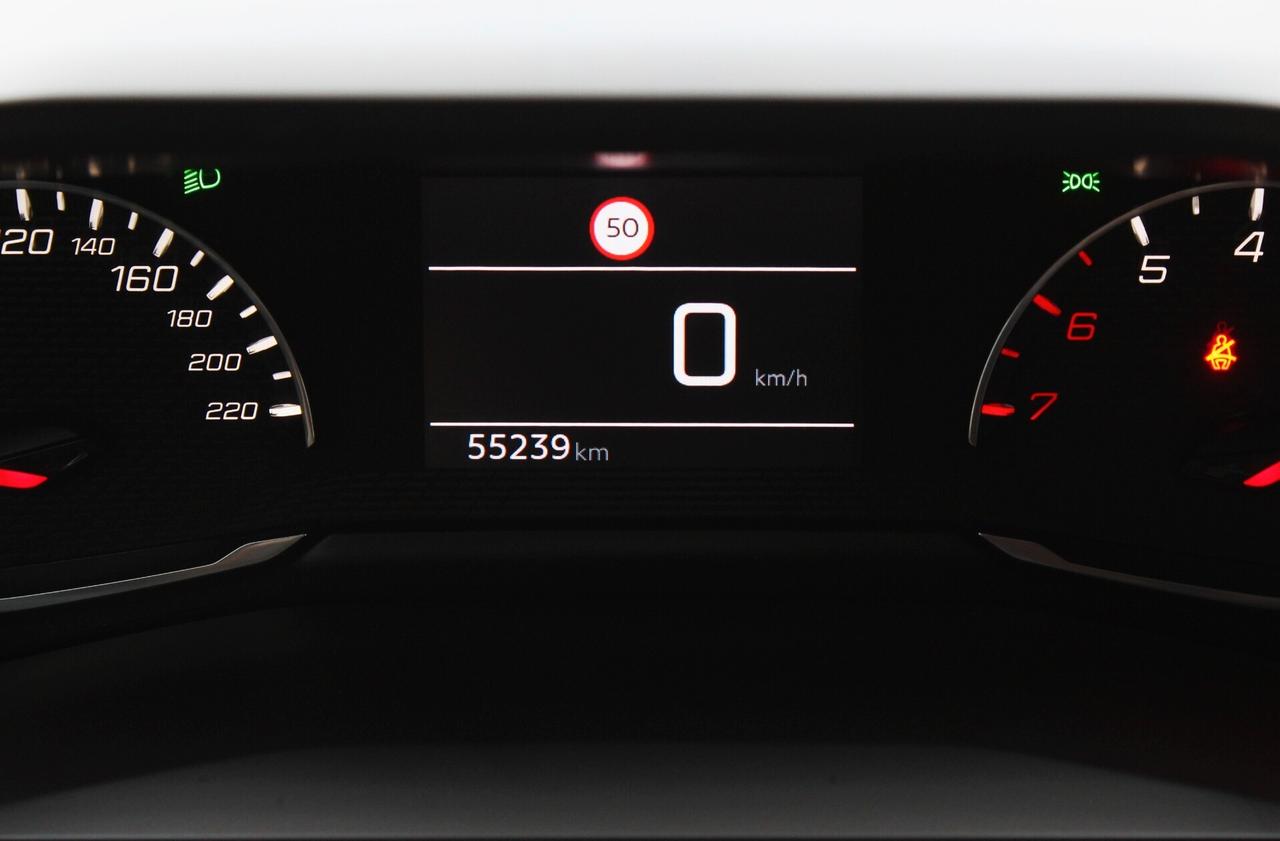 Peugeot 2008 BlueHDi 110 S&S Allure