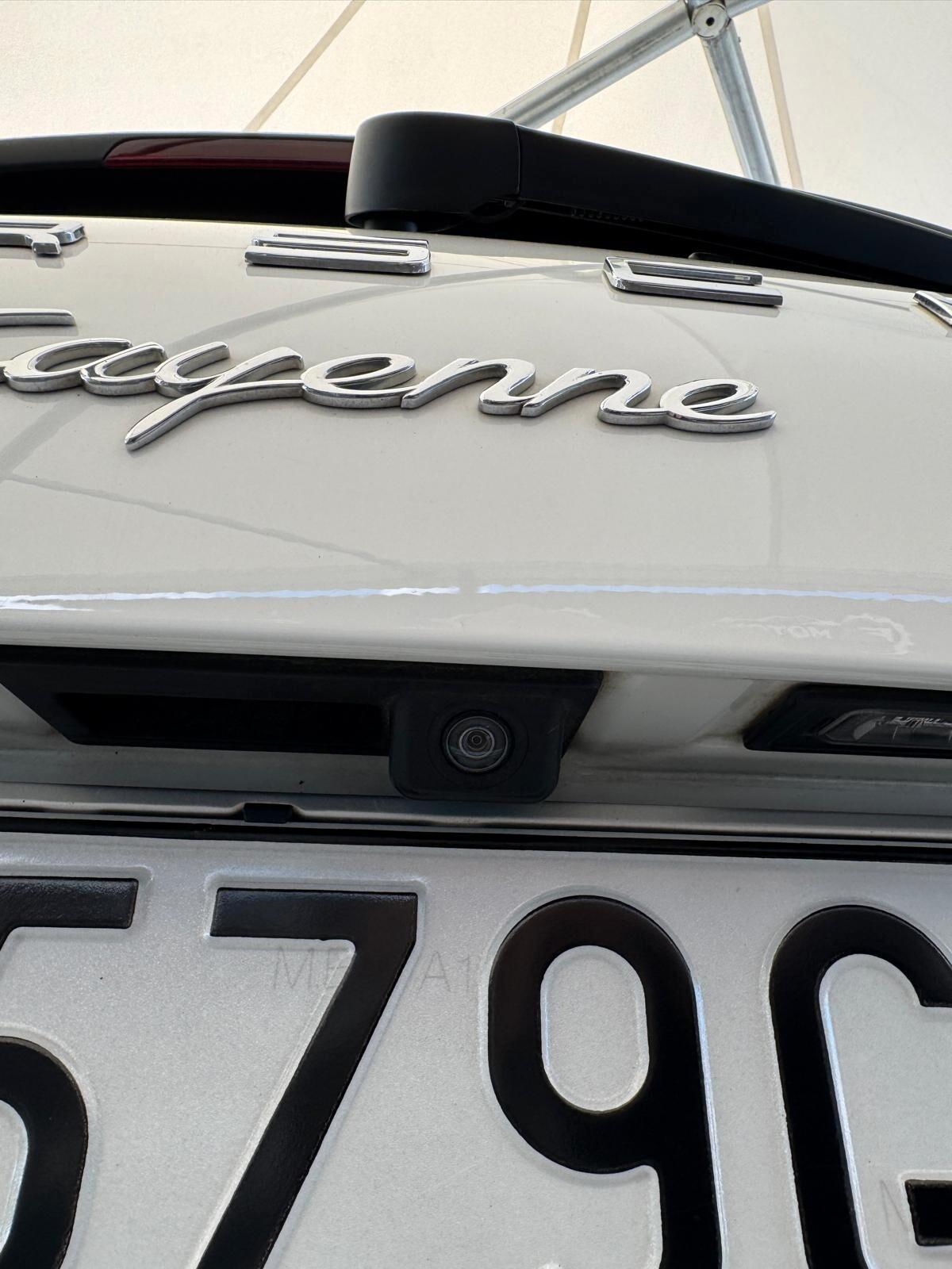 Porsche Cayenne 3.0 Diesel v6 - full optional!!!