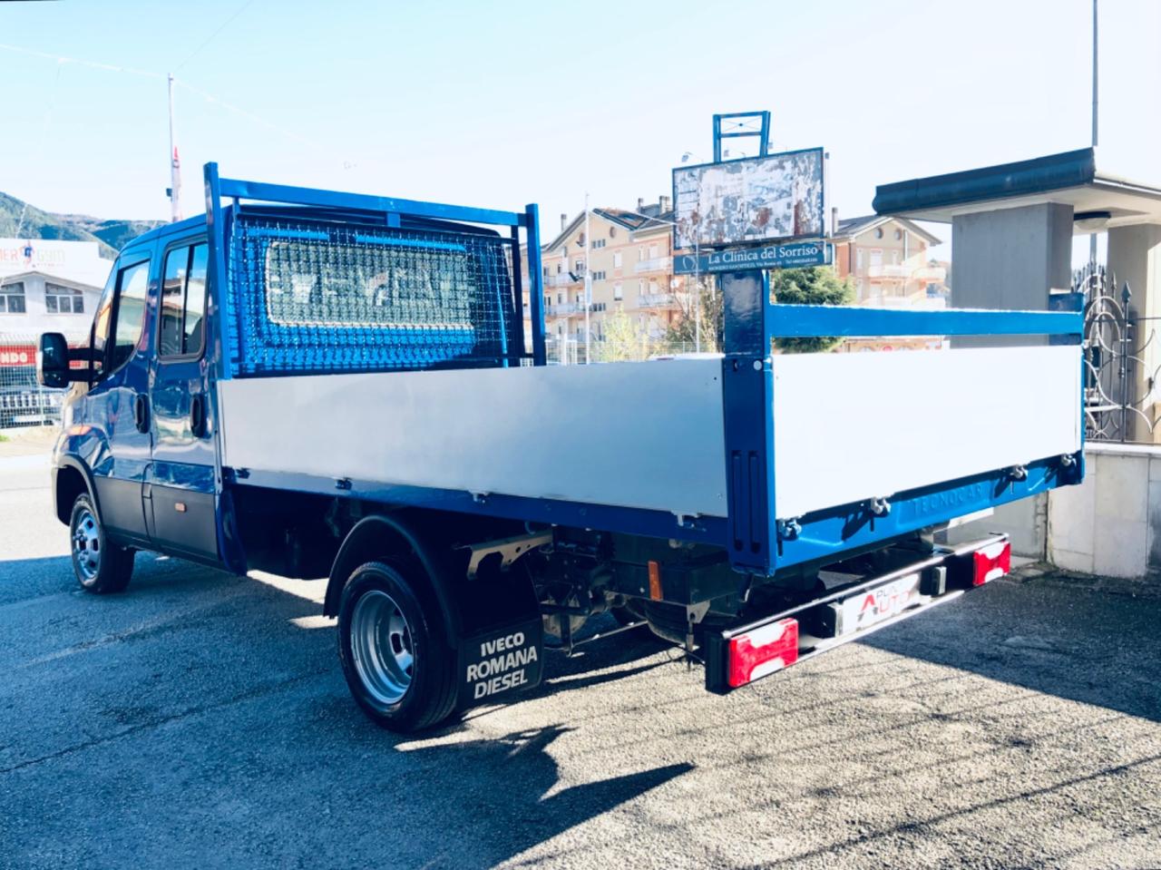 IVECO DAILY RIBALTABILE DOPPIA CABINA 7 POSTI