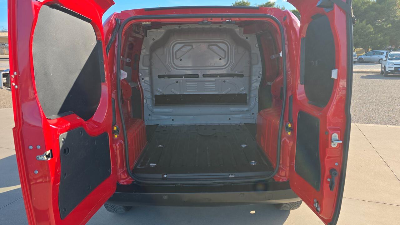 Fiat Fiorino 1.3 MJT 95CV Combinato Adventure