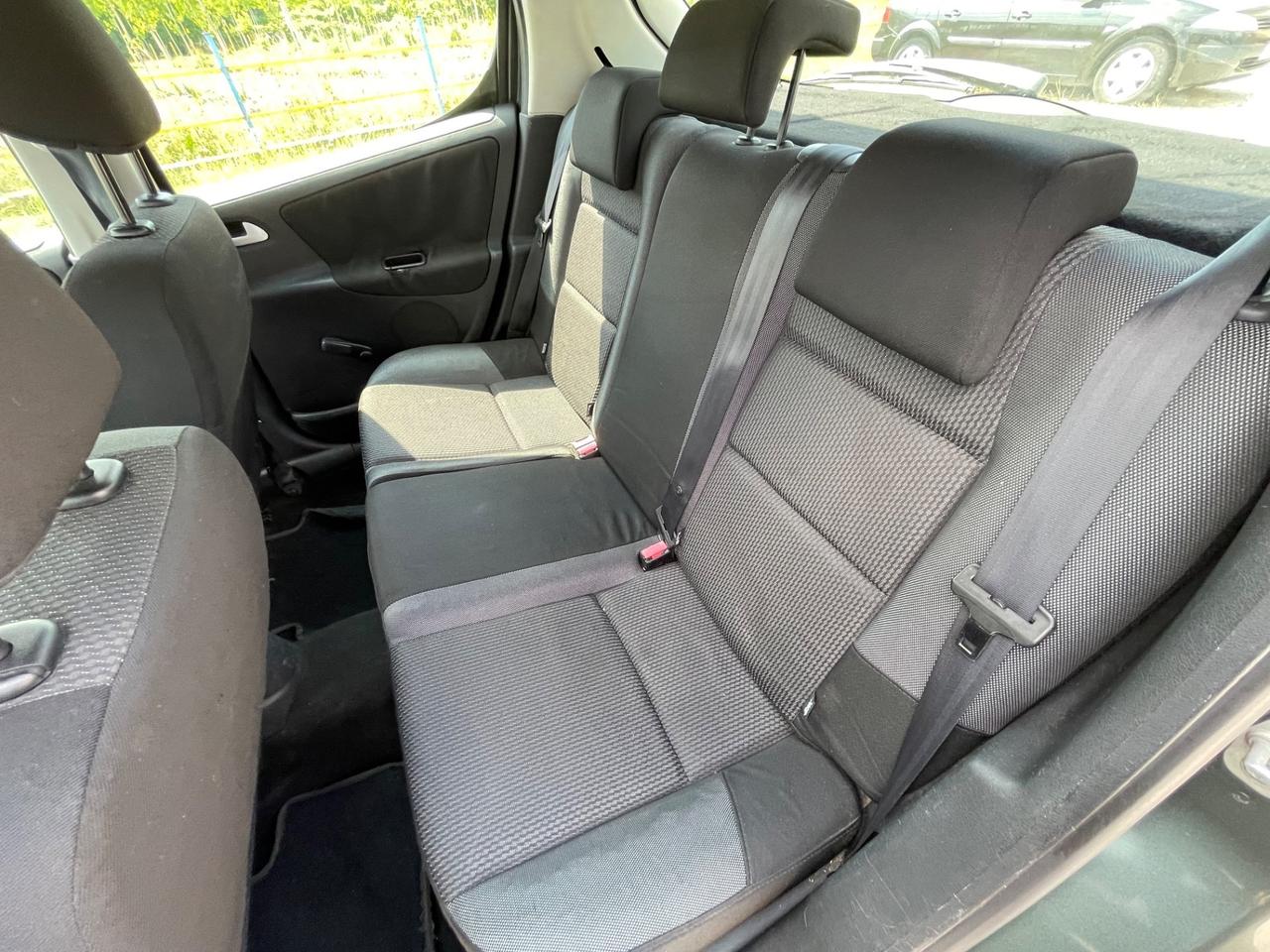 Peugeot 207 1.4 HDi 70CV 5p. Access