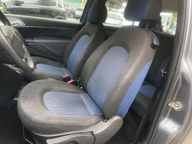 Lancia Ypsilon 1.2 Argento Distribuzione OK!!!!!