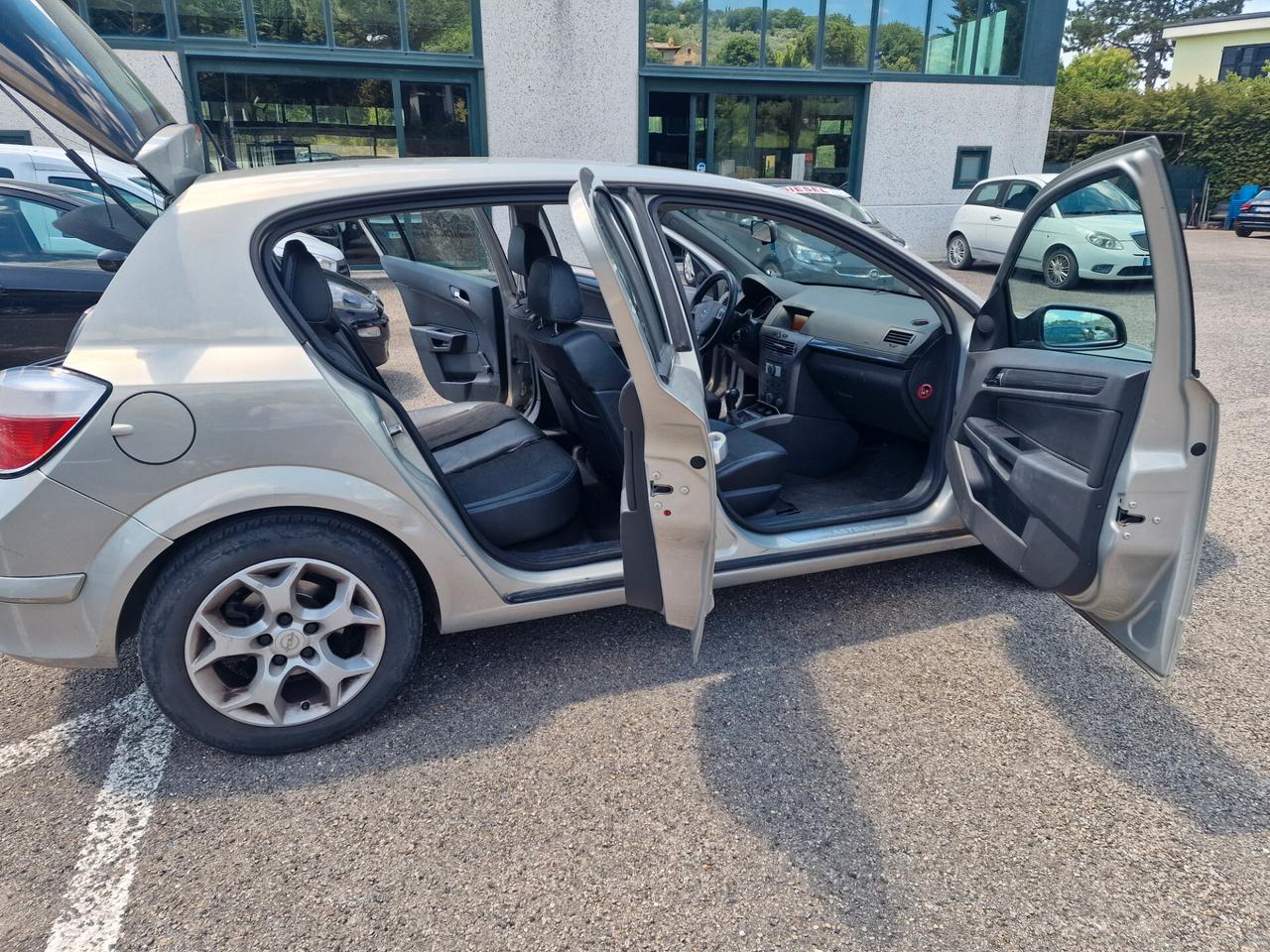 Opel Astra 1.7 CDTI 101CV 5 porte Cosmo