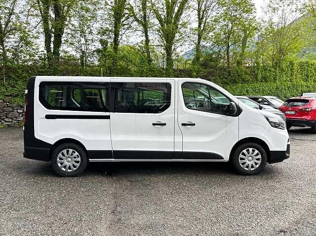 Nissan Primastar 27 2.0 dCi 130CV PC-TN Acenta 9 posti