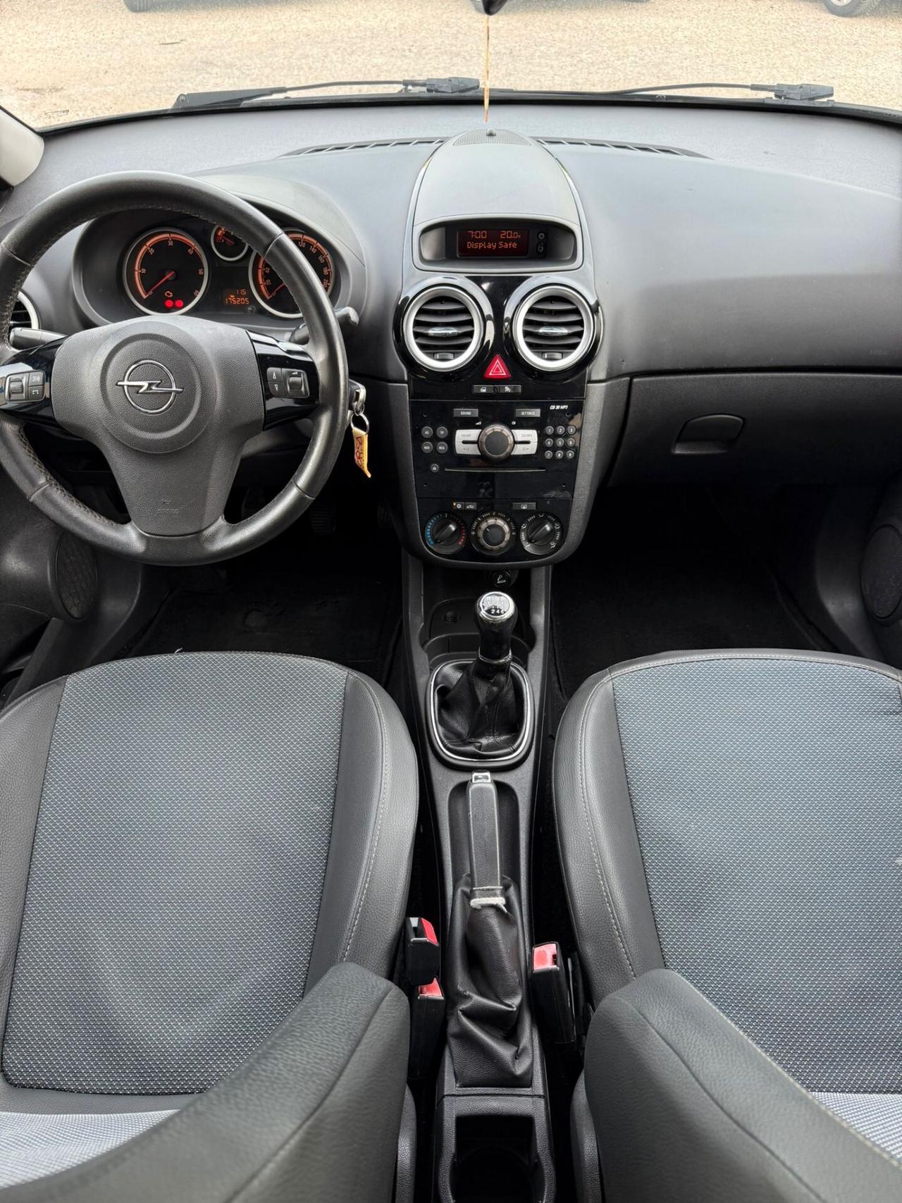 Opel Corsa GPL - GARANZIA - NEOPATENTATI