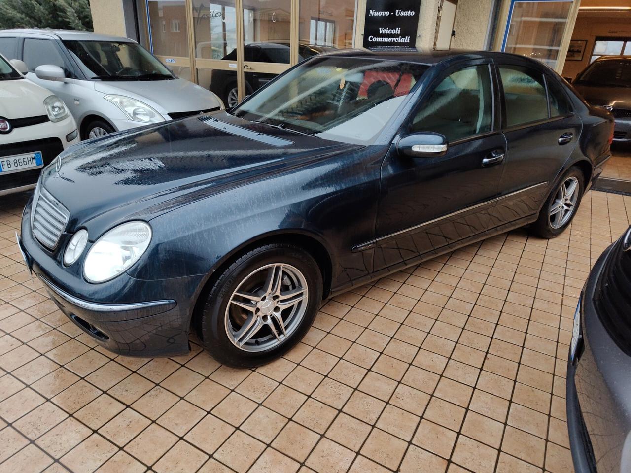 Mercedes-benz E 220 CDI cat Elegance