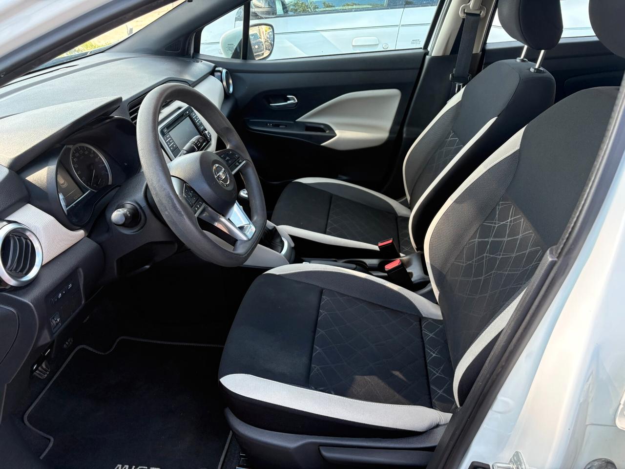 Nissan Micra 1.0L 12V 5 porte Business