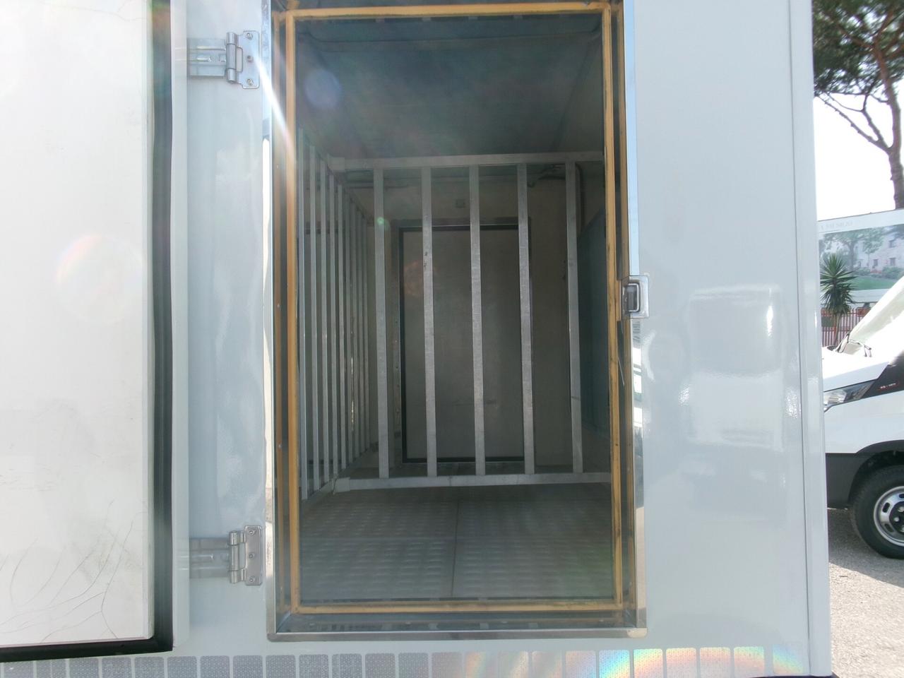 Iveco Daily 35C15 3000 150CV E5 FRIGO PIASTRE RRC 07/2027 8 SPORTELLI
