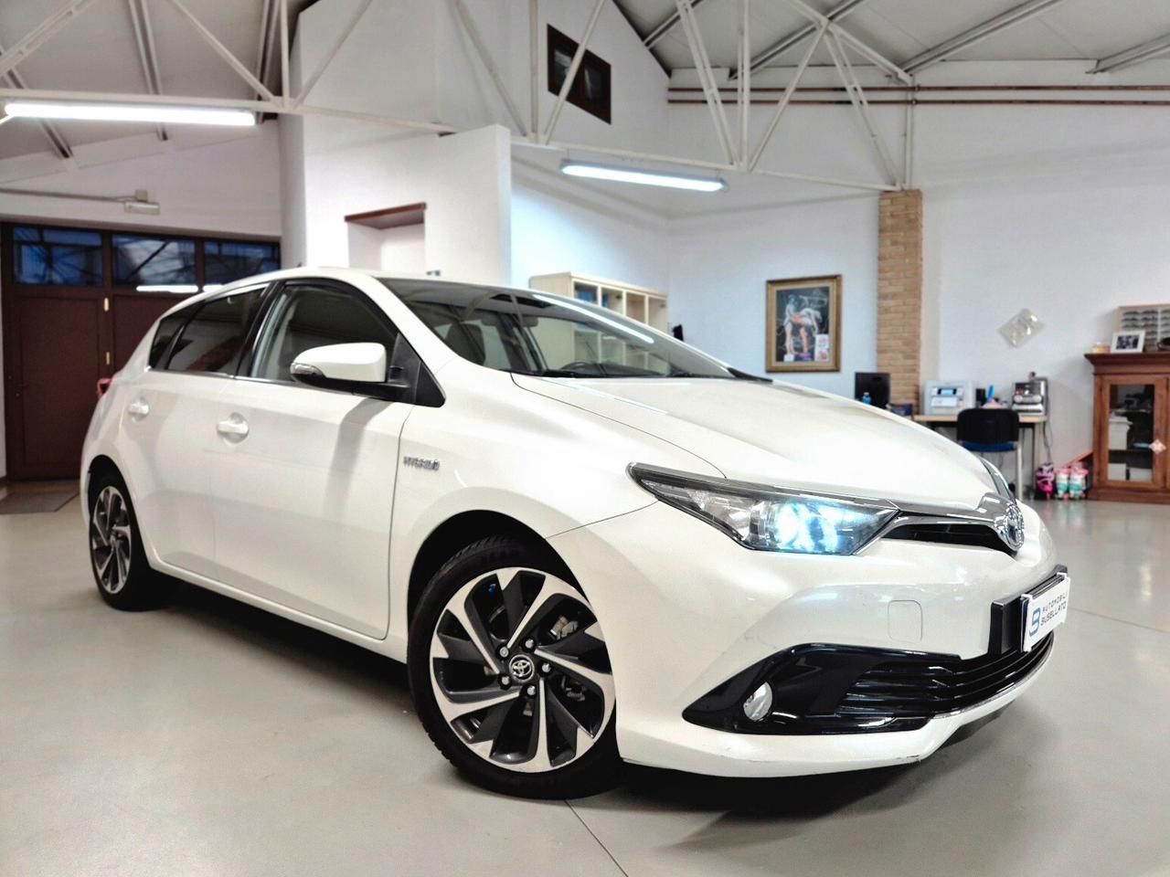 Toyota Auris 1.8 Hybrid Active