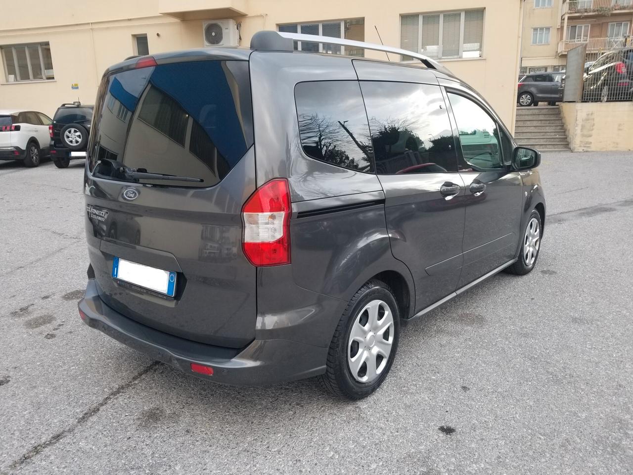 Ford Tourneo Courier 1.5 TDCI 100 CV S&S Plus