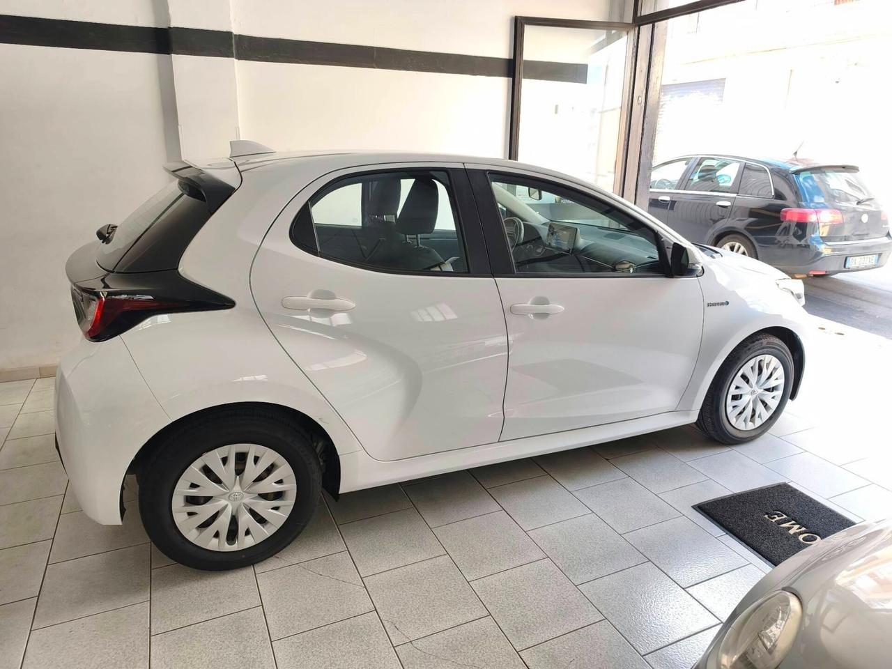 Toyota Yaris 1.5 Hybrid 5 porte Business
