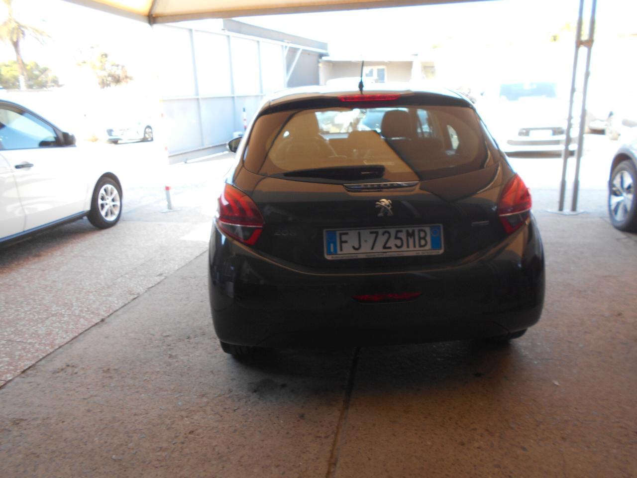 Peugeot 208 PureTech 82 5 porte Allure