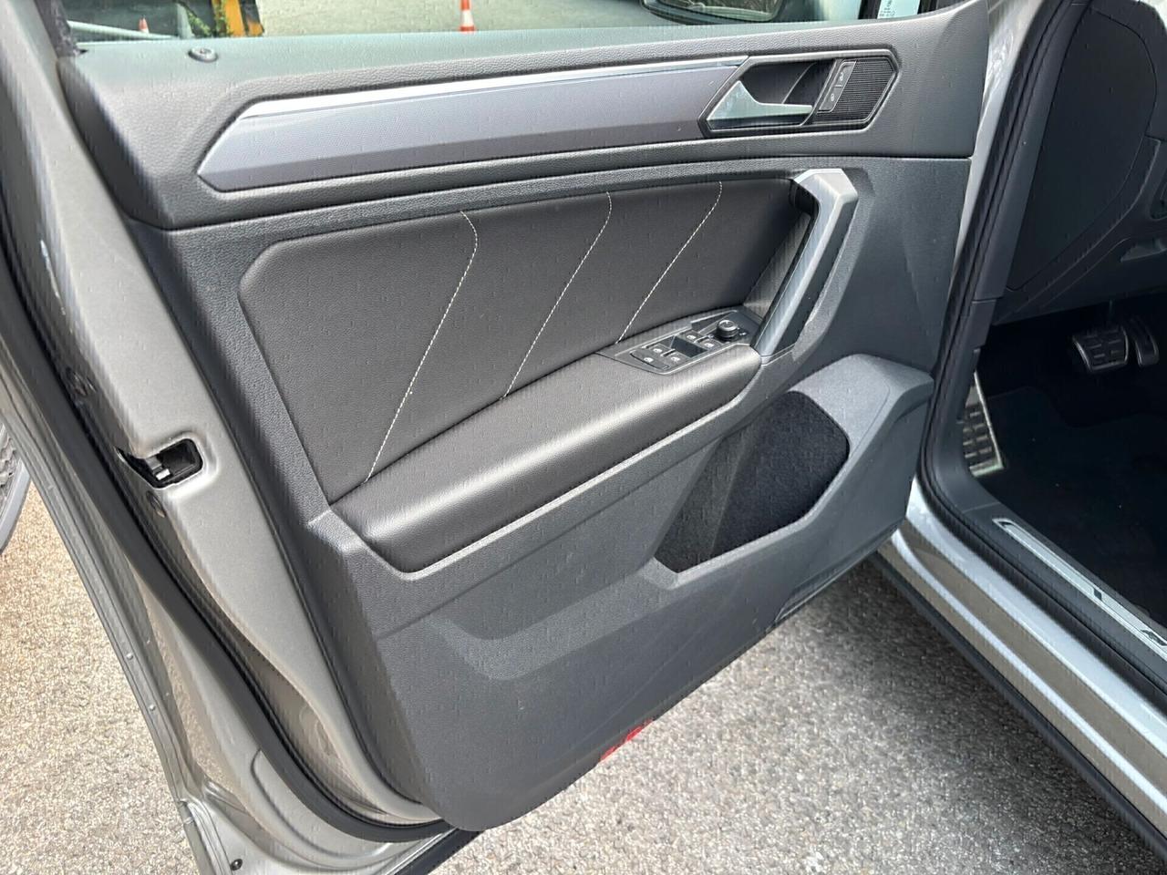 Volkswagen Tiguan 2.0 TDI 190cv DSG 4Motion R-line