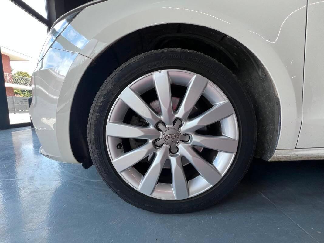 Audi A1 1.6 tdi Ambition 105cv