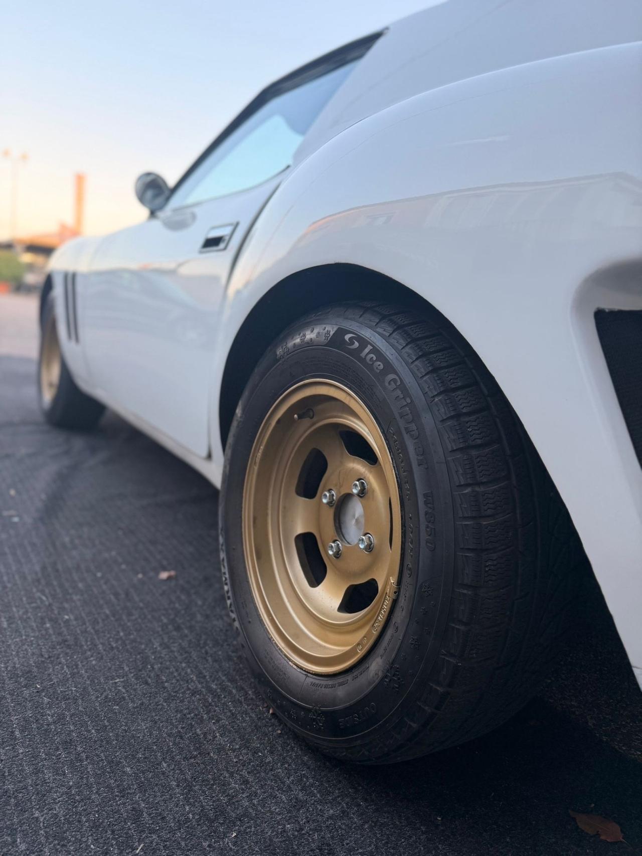 Nissan 280 ZX particolare restauro GTO 250