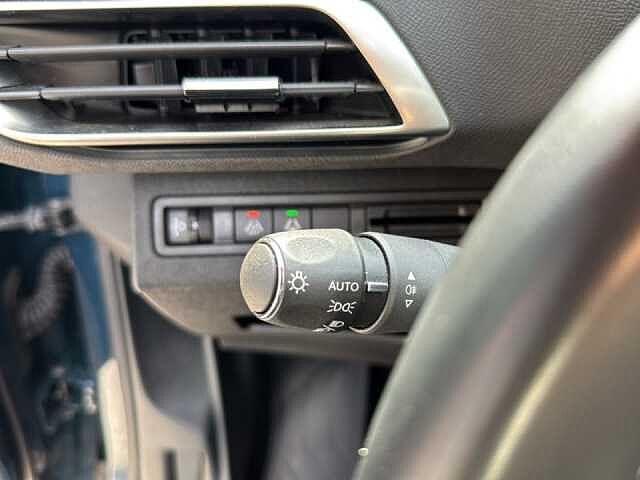 Peugeot 3008 BlueHDi 130 S&S EAT8 Allure Pack