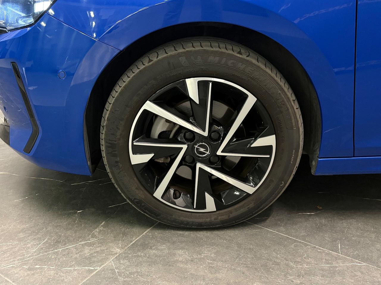 Opel Corsa 1.2 GS LINE