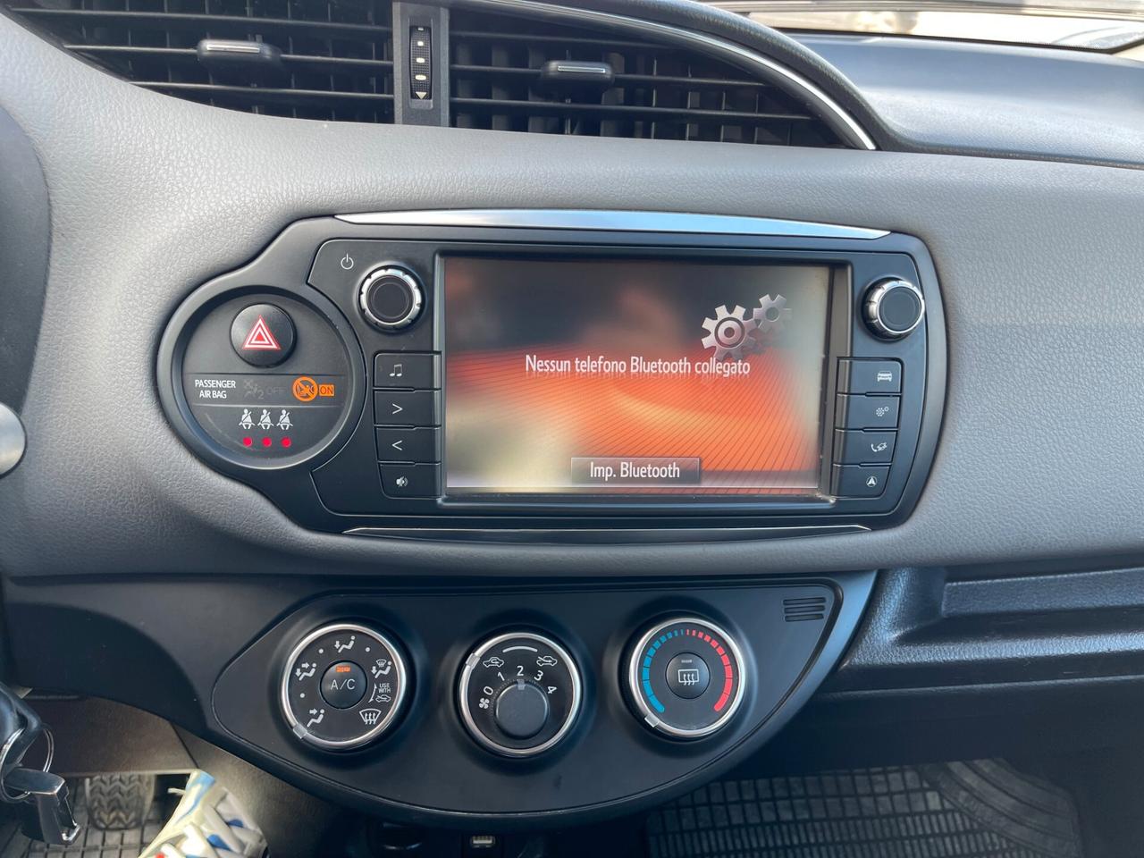 TOYOTA Yaris 1.4D (Diesel)"RETROCAMERA/BLUETOOTH"