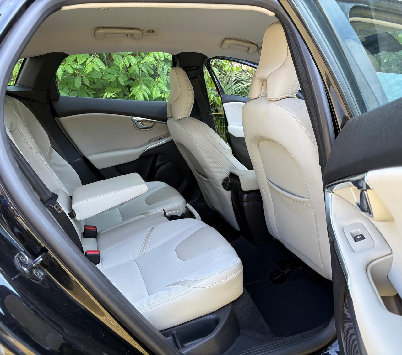 Volvo V40 2.0D3 150cv cambio automatico full