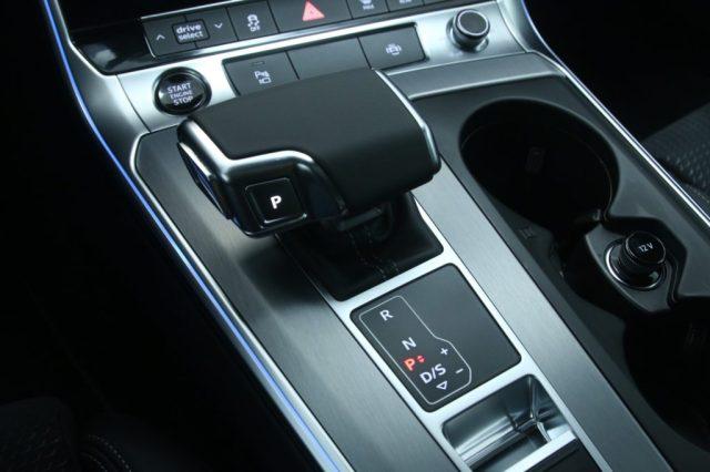 AUDI A6 Avant 40 2.0 TDI quattro ultra S tronic S line edi