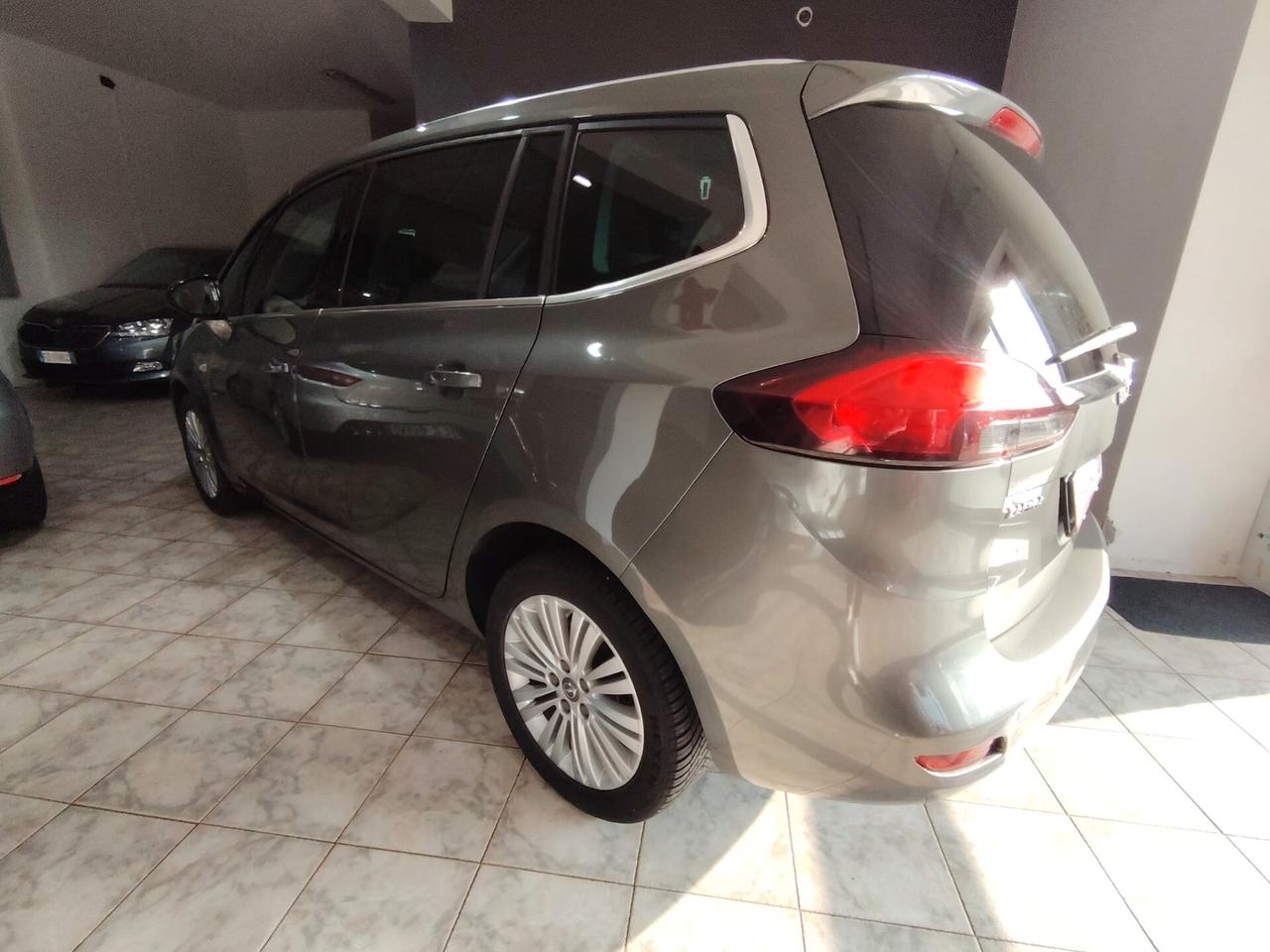 Opel Zafira 1.6 metano