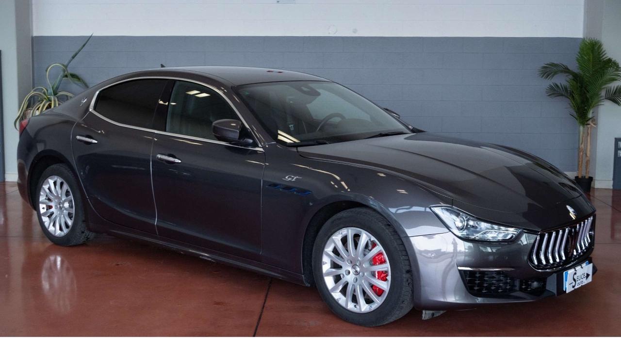 Maserati Ghibli 330 CV MHEV GT