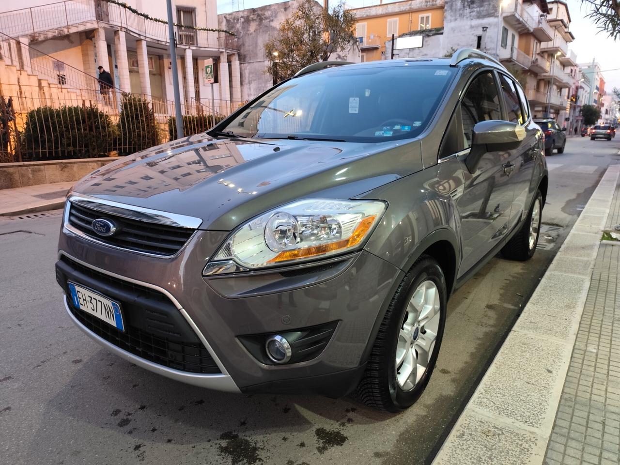 Ford Kuga 2.0 TDCi 140 CV 2WD Titanium