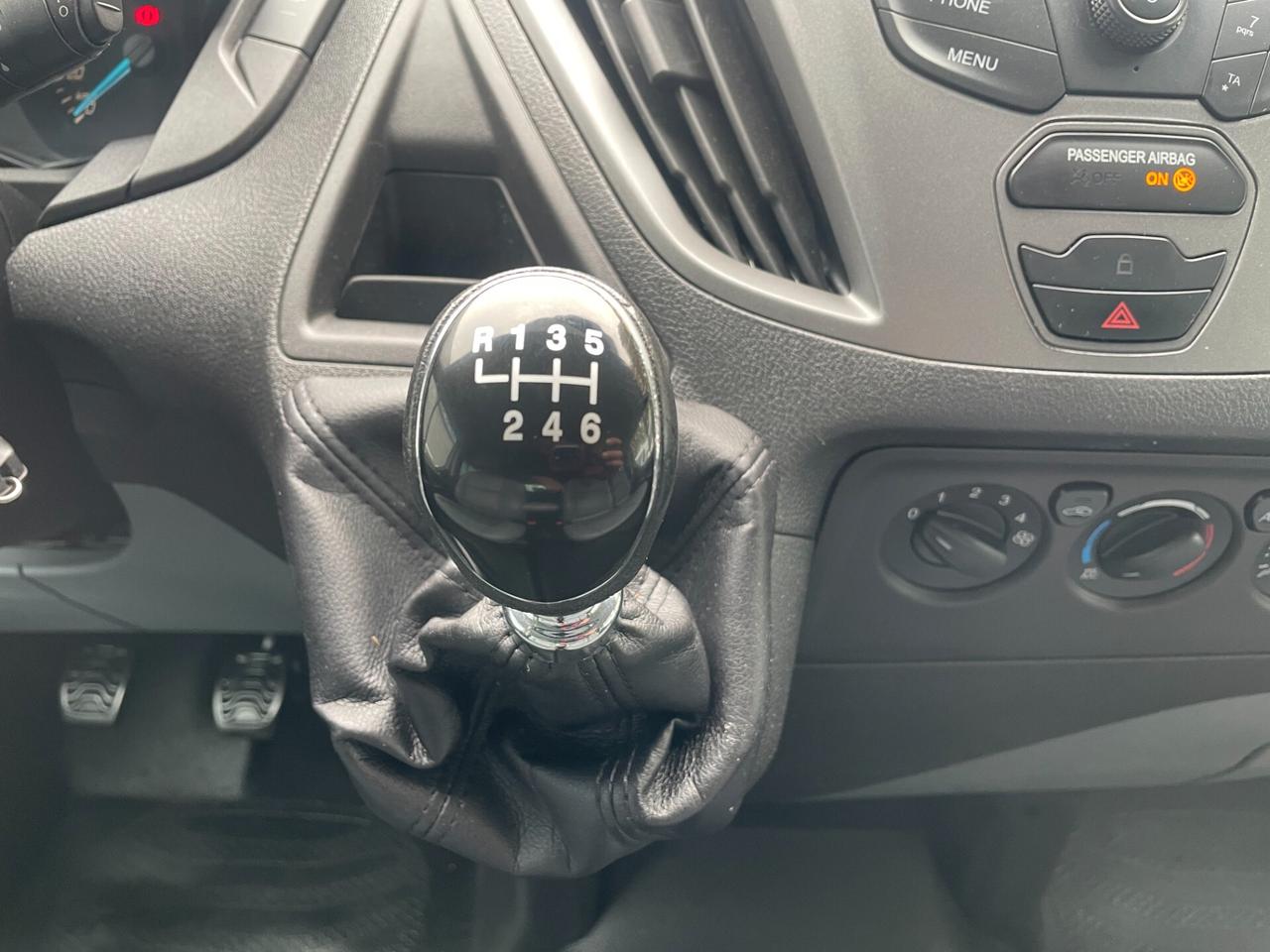 Ford Tourneo Custom Transit 270 E5 2.2 tdci 125cv Trend L1H1