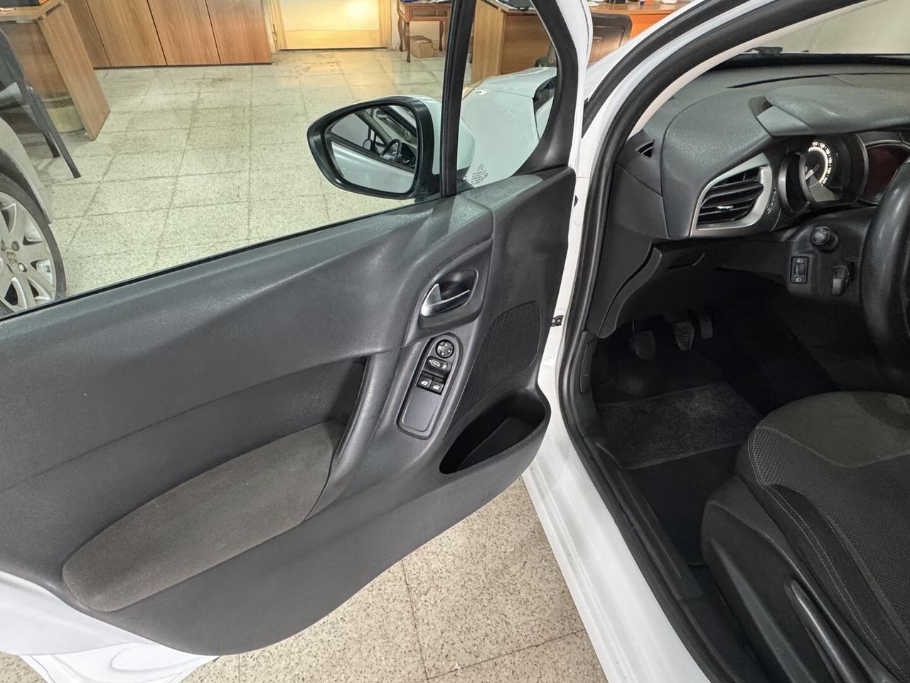 Citroen C3 EXCLUSIVE 1.2 cc. 82 cv.