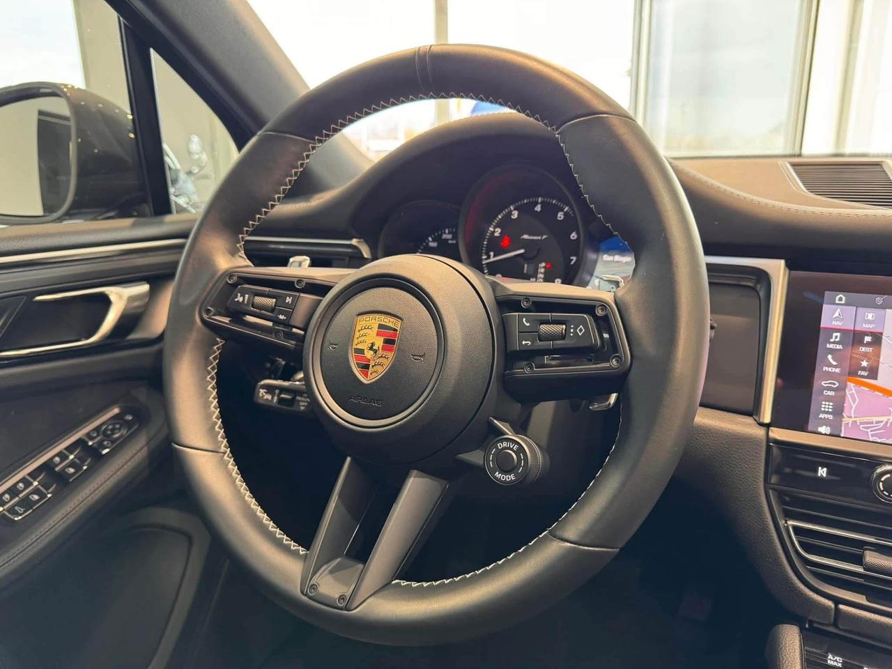 Porsche Macan 2.0 T 265cv scarico ,tetto apribile in garanzia