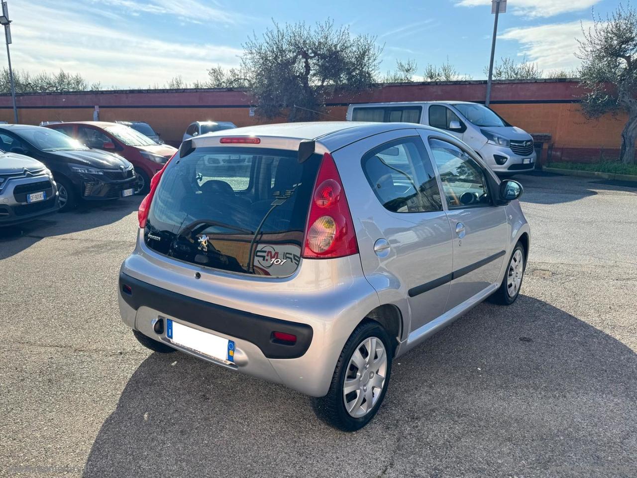 PEUGEOT 107 SWEET YEARS AUTOMATICA 1.0 68CV 5P.