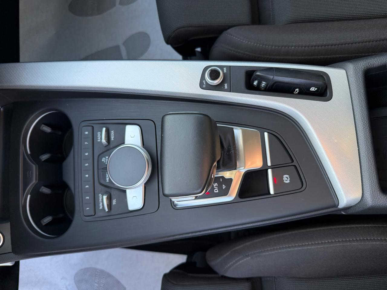 Audi A4 Avant 2.0 TDI 150 CV ultra S tronic VIRTUAL