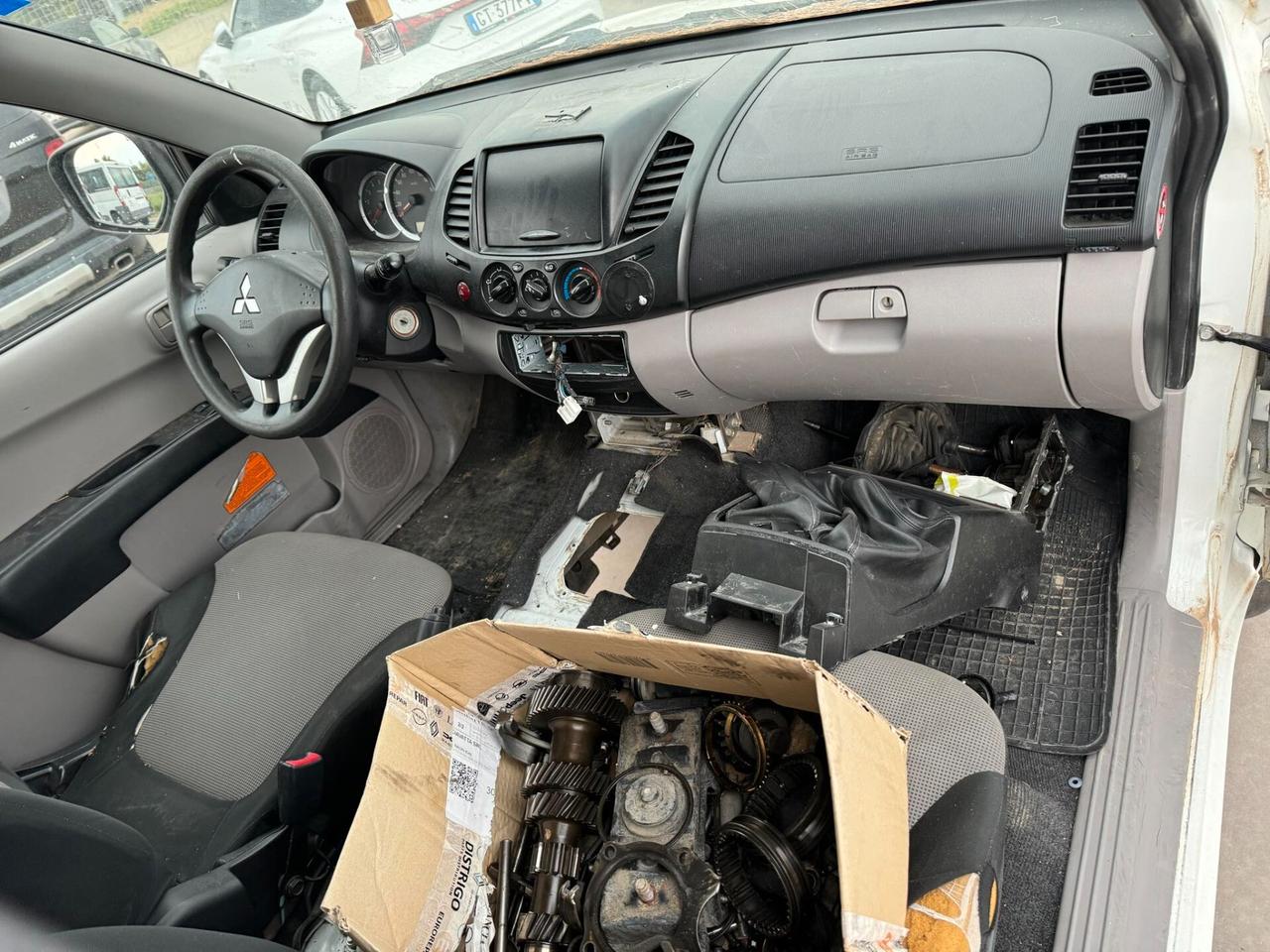 Mitsubishi L200 2.5 DI-D/136CV Club Cab Invite DPF