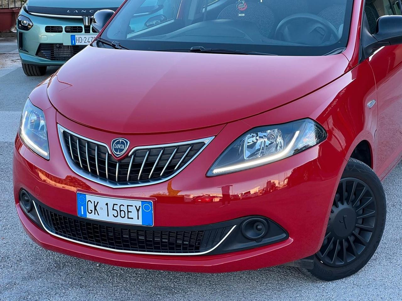 Lancia Ypsilon 1.0 FireFly 5 porte S&S Hybrid Silver Plus