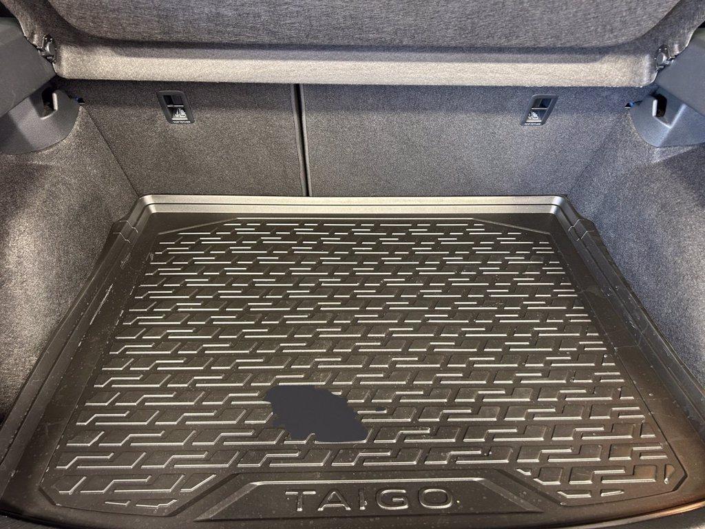 VOLKSWAGEN Taigo 1.0 tsi r-line 110cv del 2022