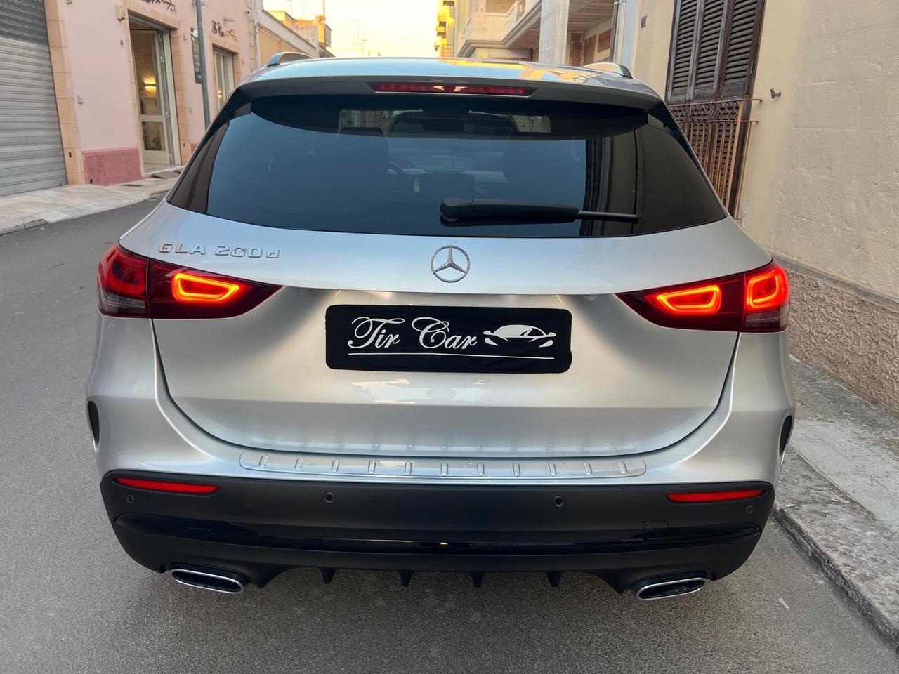 MERCEDES-BENZ GLA 200D PREMIUM 2.0 150CV PELLE NAVI CAM ANNO 2021