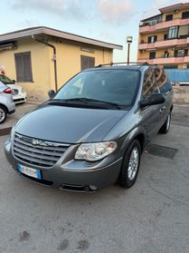 Chrysler Voyager Grand 2.8 CRD cat Limited Auto