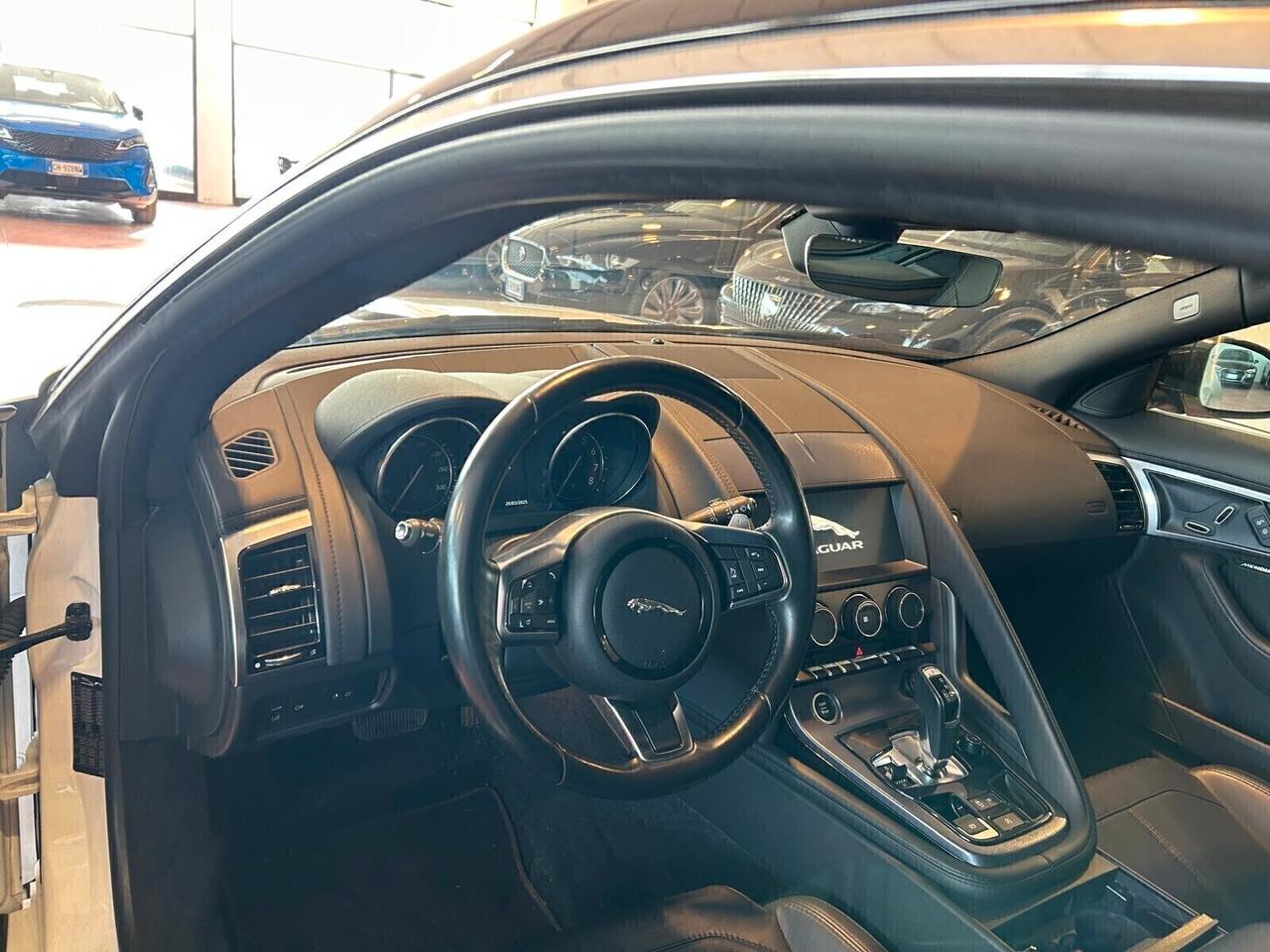 Jaguar F-Type Coupé 2.0 300 cv aut. CUP