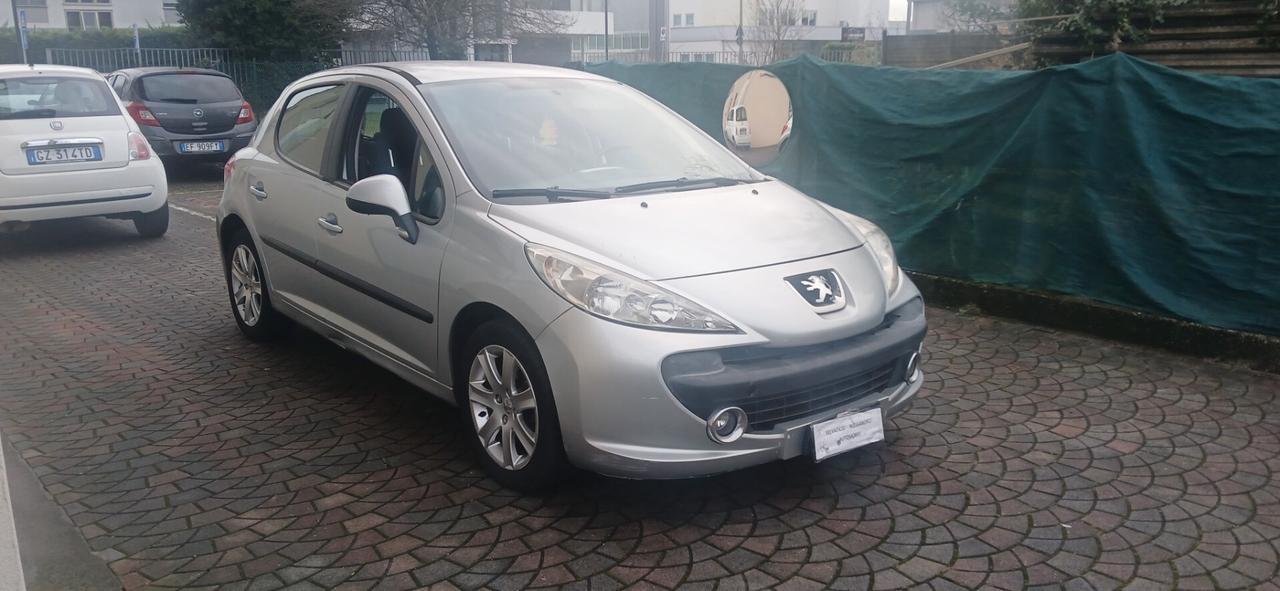 Peugeot 207 1.6 HDi neopatentati