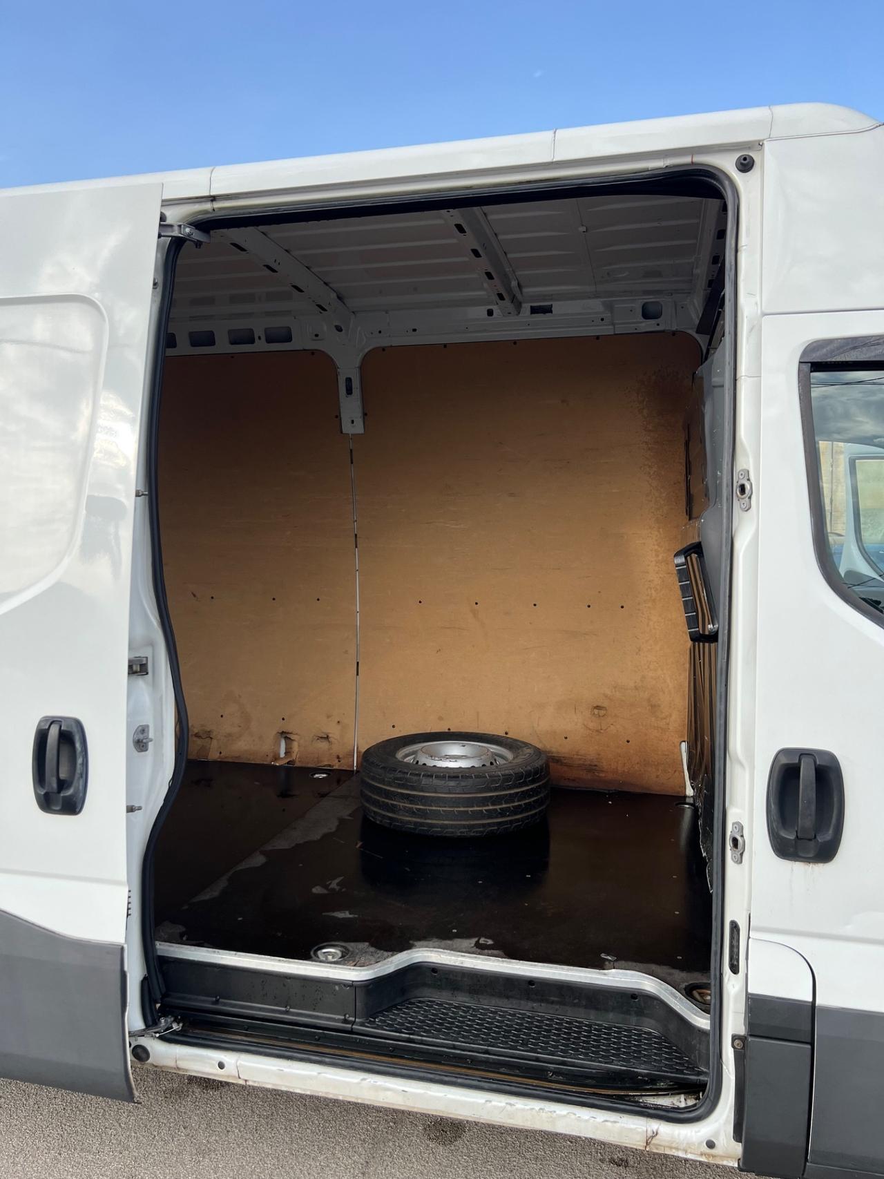Iveco Daily Maxi 35S14 2.3 turbodiesel 136cv 2018