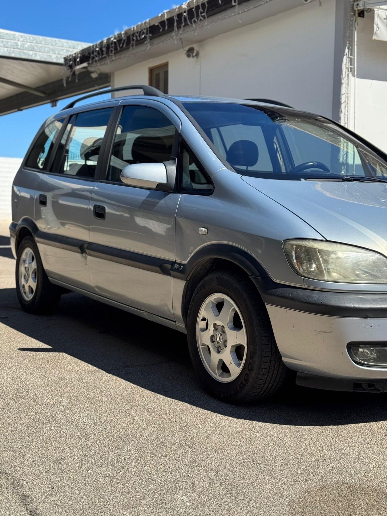 Opel Zafira 2.0 16V DTI cat Comfort Van