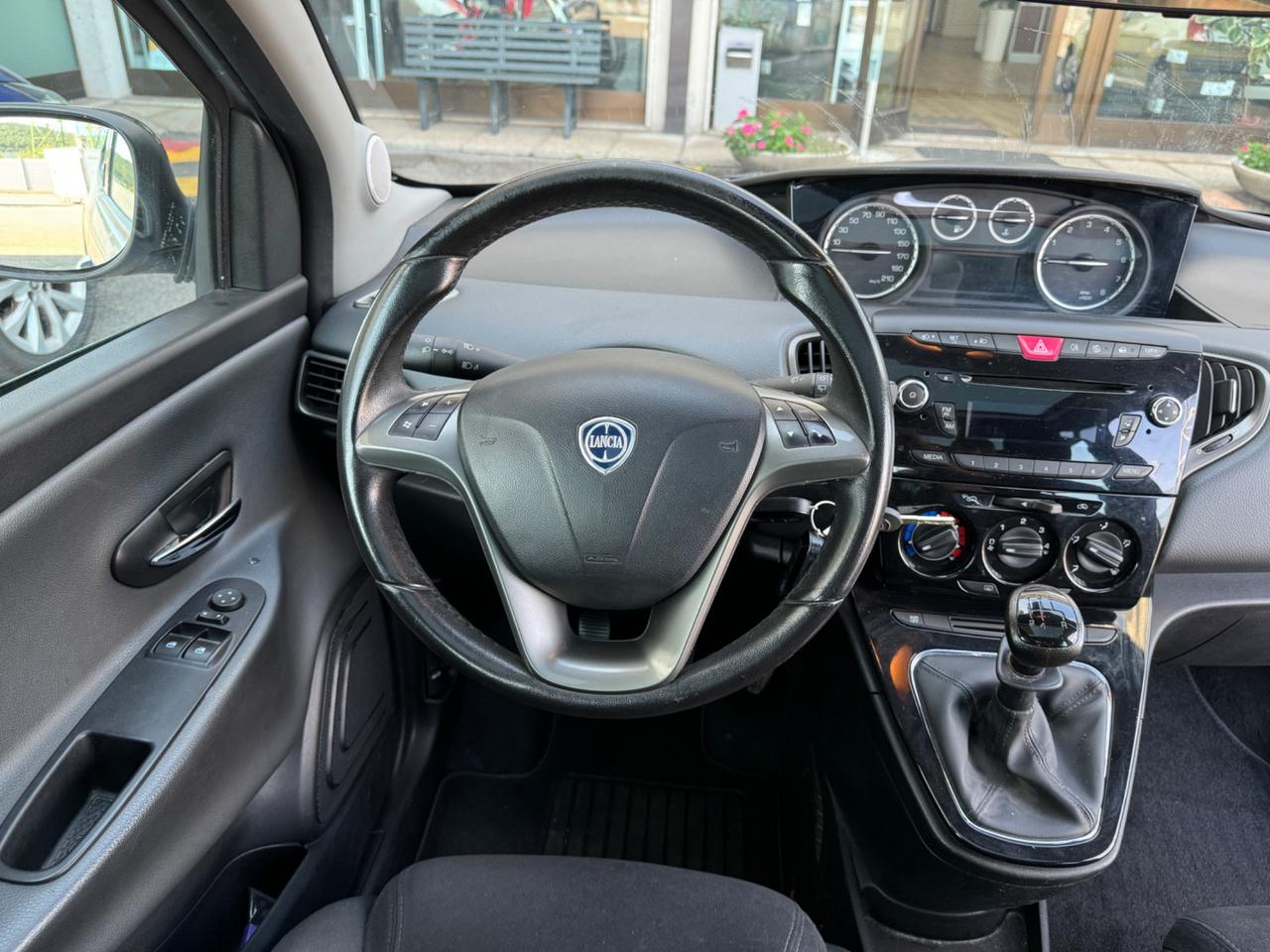 Lancia Ypsilon 1.2 Doppio tetto panoramico apribile