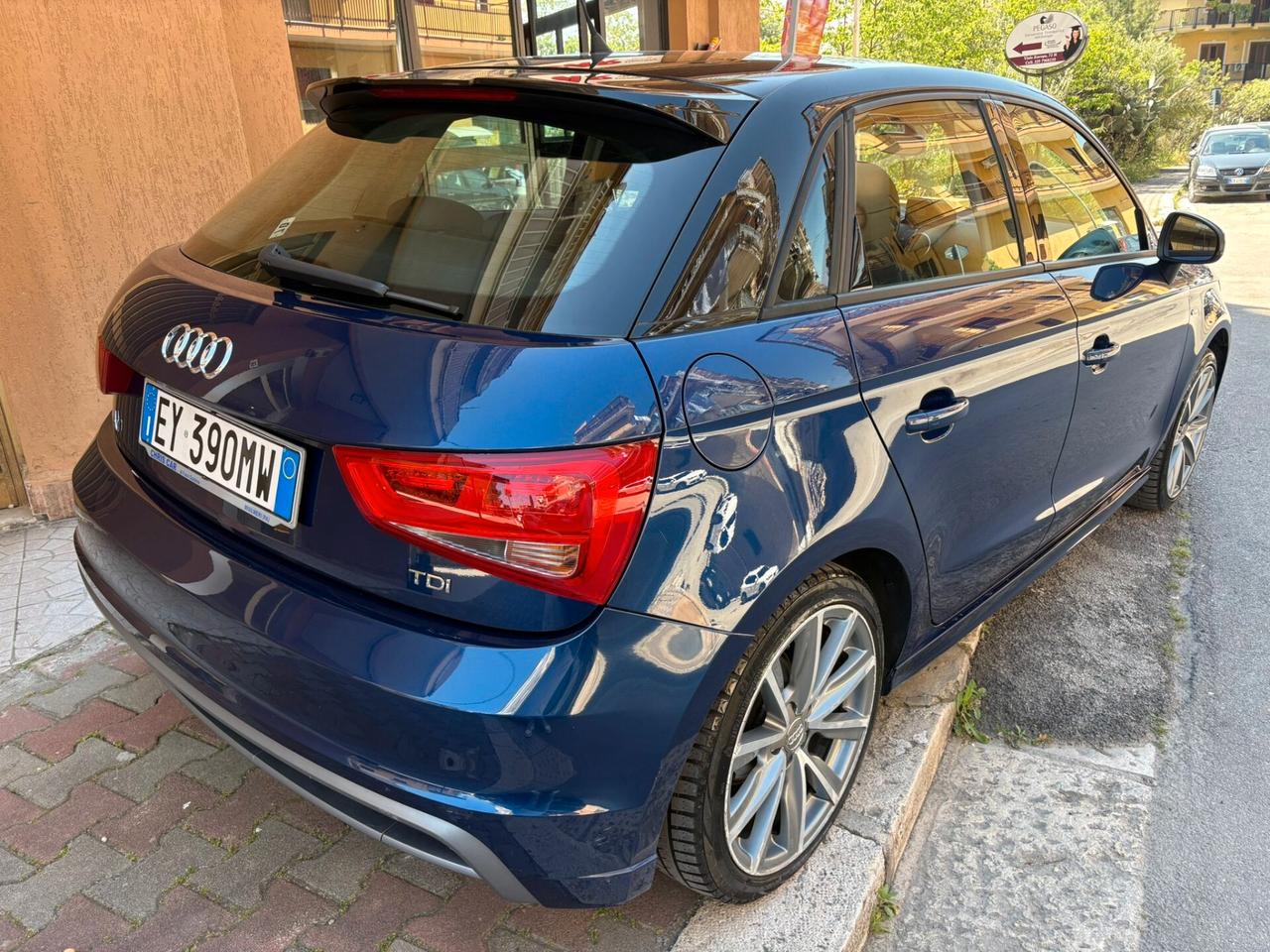 Audi A1 SPB 1.6 TDI S line edition