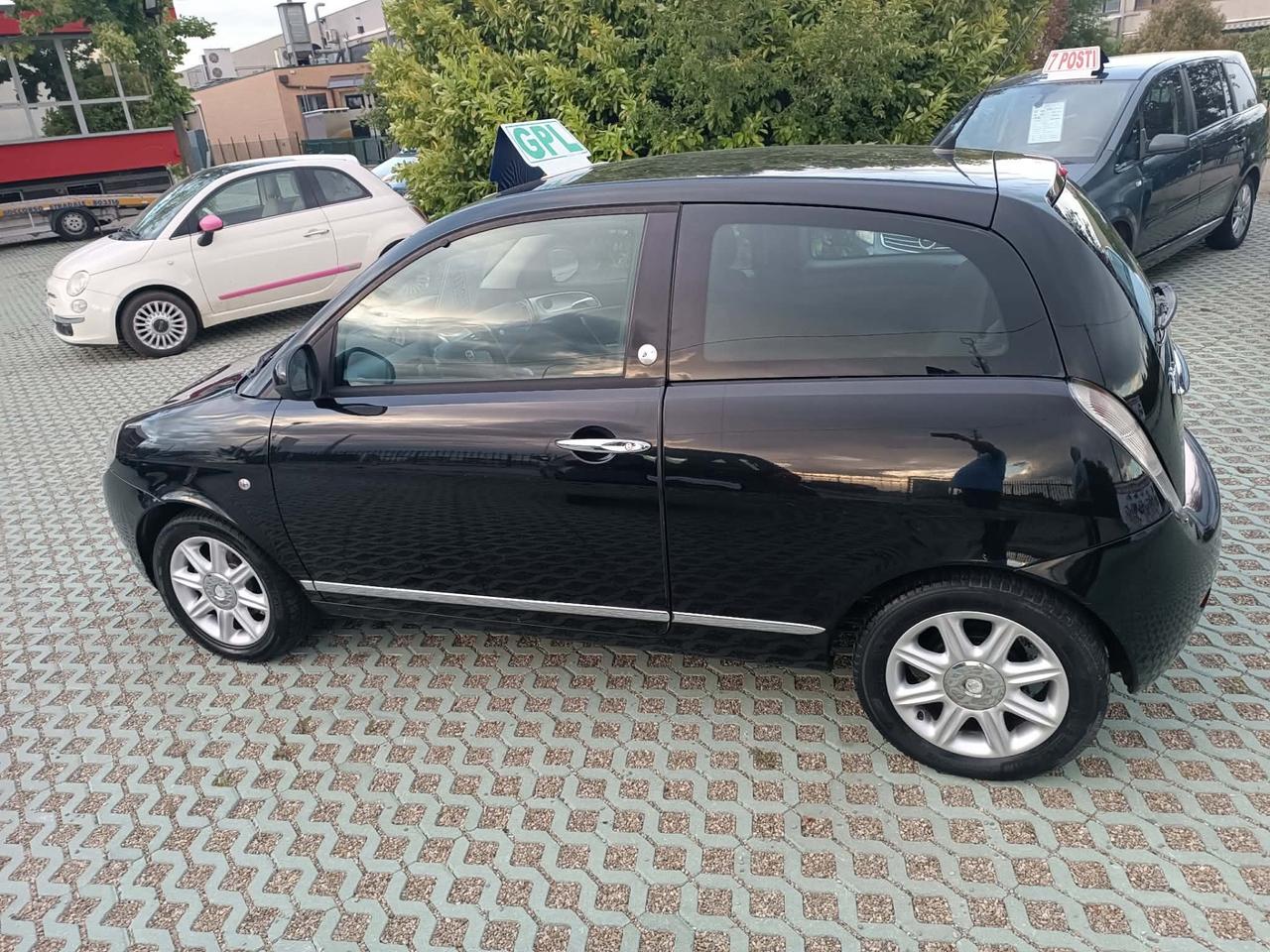 Lancia Ypsilon 1.2 GPL