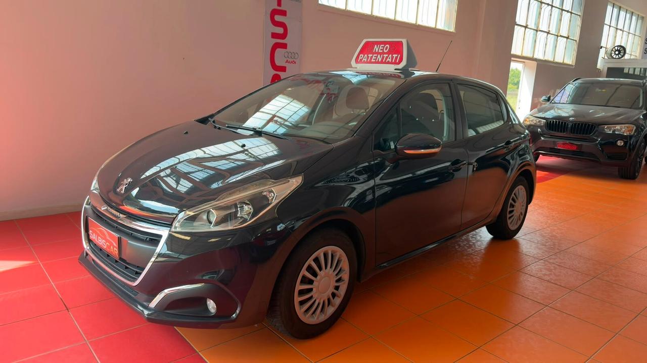 Peugeot 208 PureTech 82 5 porte Allure