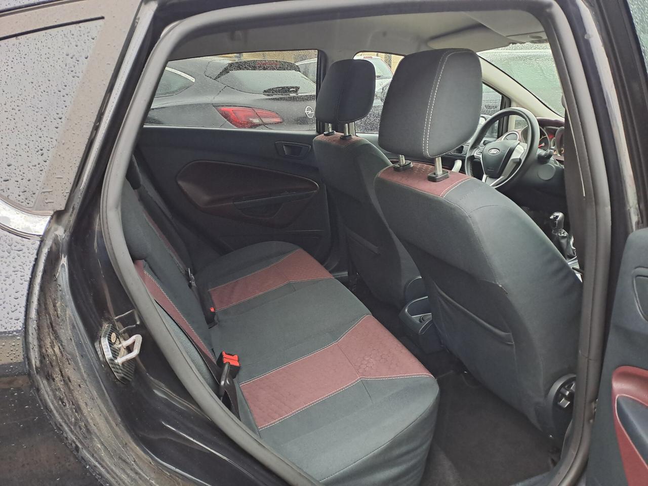 Ford Fiesta 1.4 TDCi 68CV 5 porte Titanium