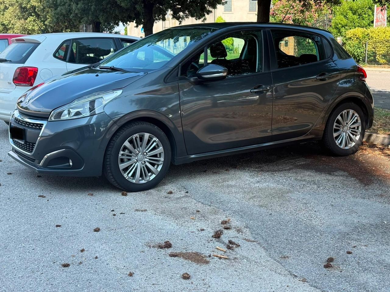 Peugeot 208 PureTech 82 5 porte Allure